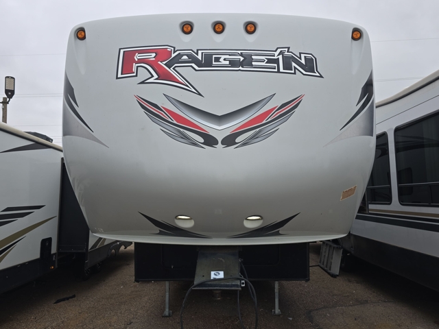 2020 Pacific Coachworks Rage'n 3218 — photo 4 of 8