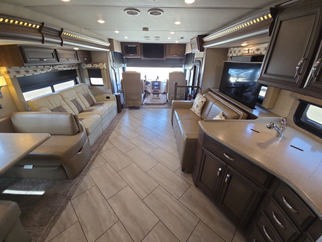2020 Newmar Bay Star 3626 — photo 4 of 8