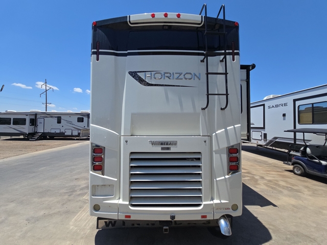 2018 Winnebago Horizon 40A — photo 8 of 8