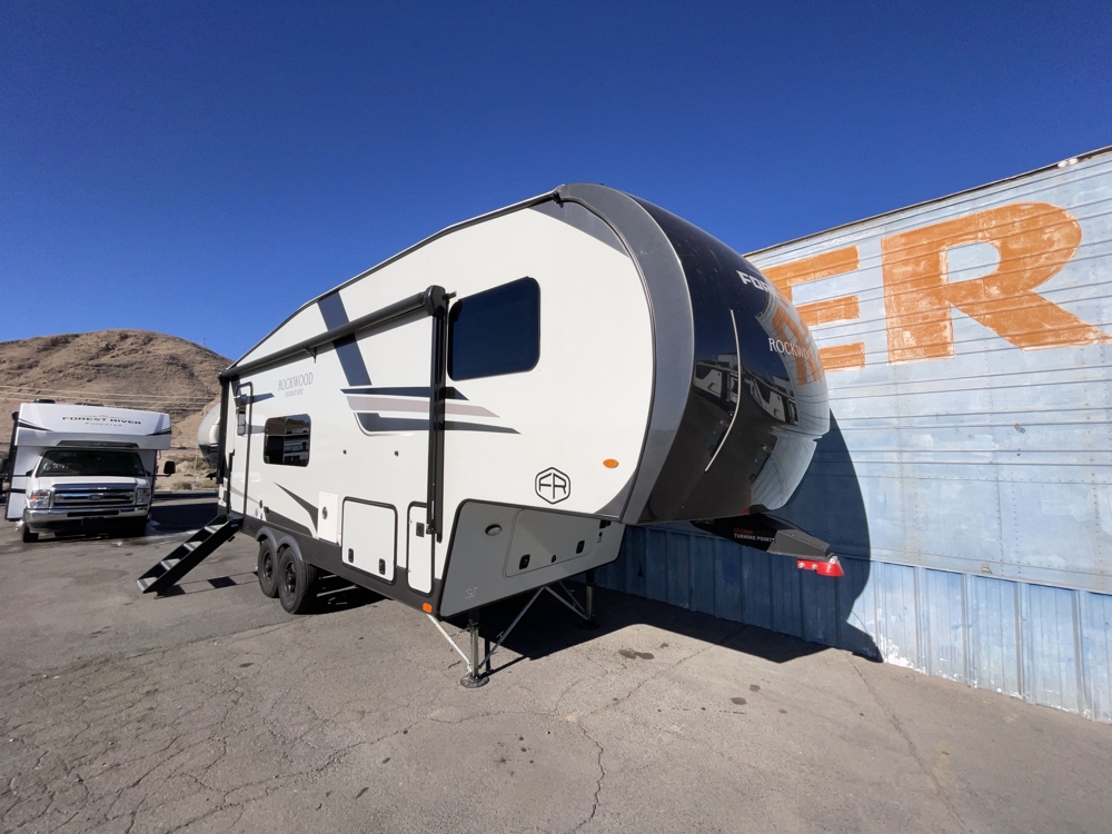 2025 Forest River Rockwood Signature 282RK Stock 2627195C Las