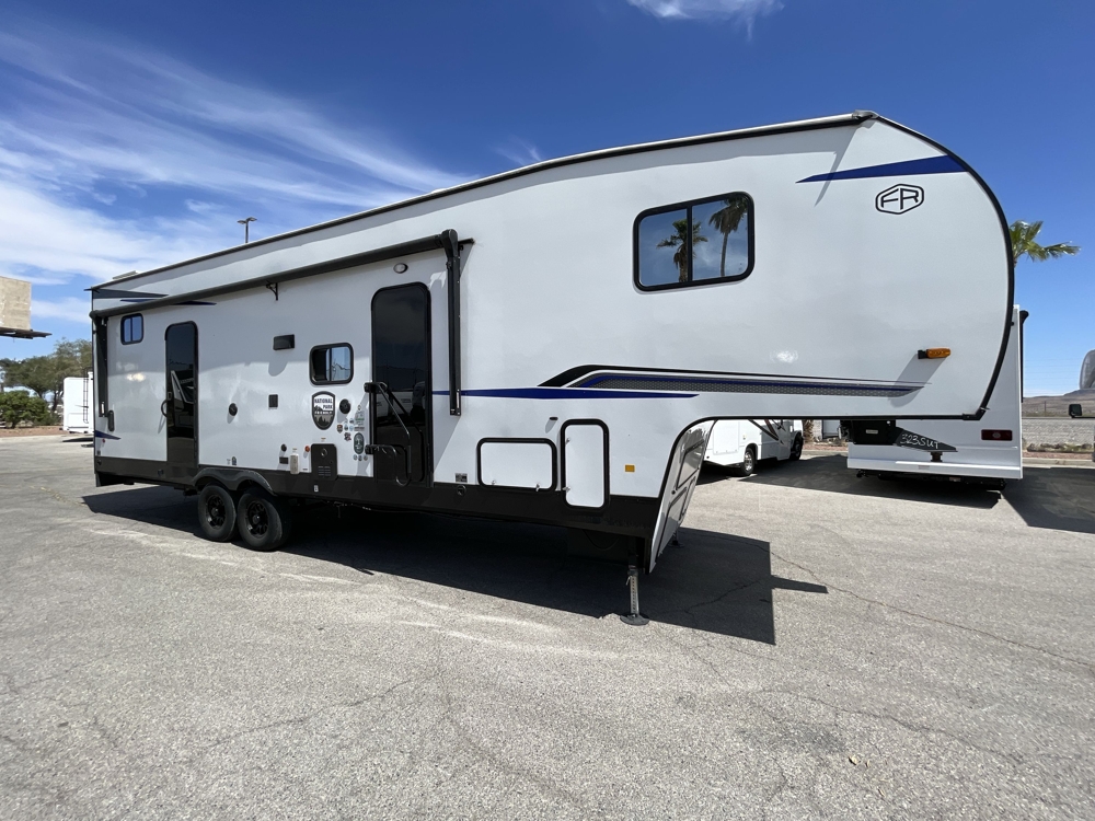 2025 Forest River Rogue 323SUT