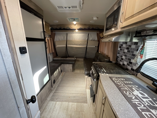 2020 Forest River Solaire Expandable 147X — photo 2 of 8