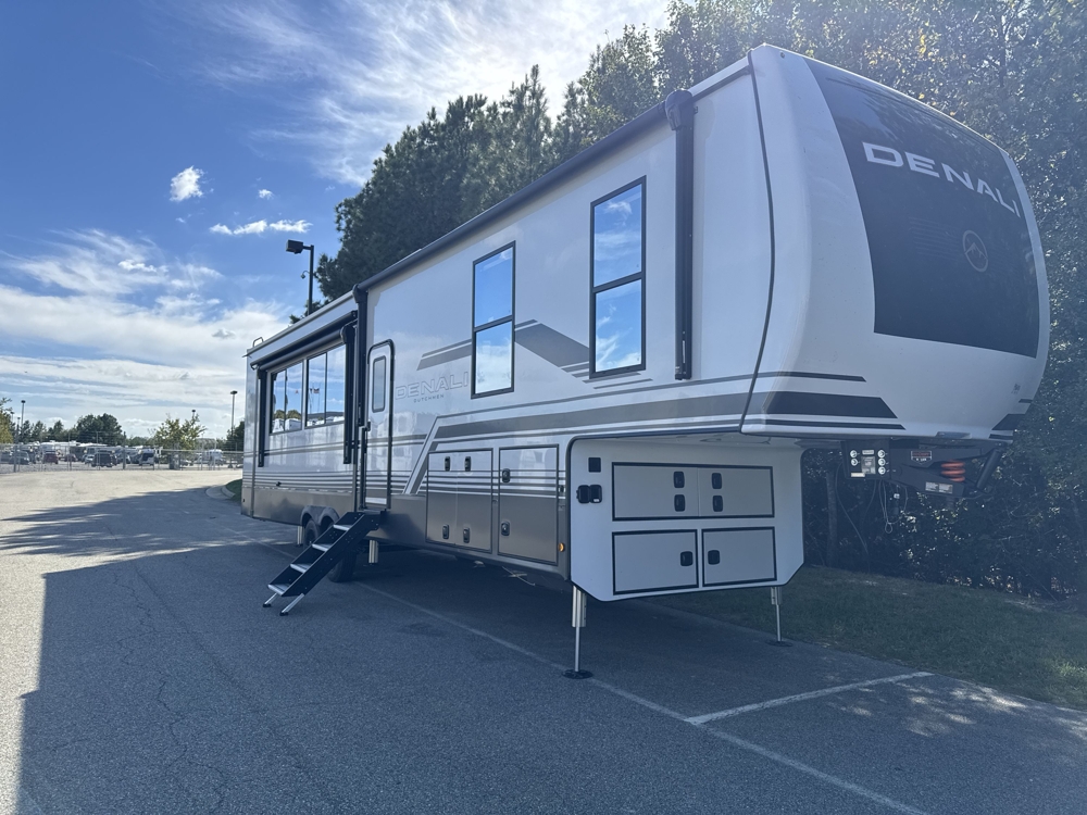 2026 Dutchmen Denali 366RK