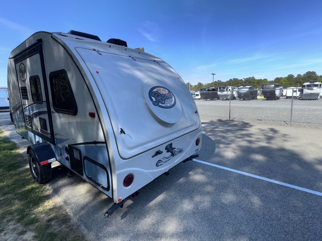 2017 Forest River R-pod 176T — photo 8 of 8