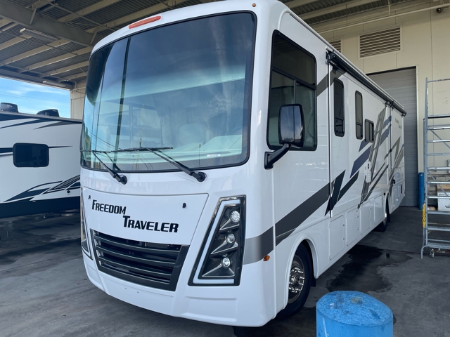 2026 Thor Freedom Traveler B30 — photo 6 of 8