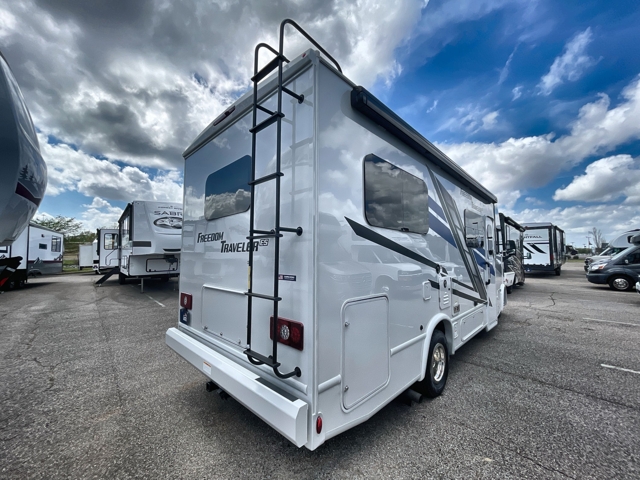 2026 Thor Freedom Traveler A24 — photo 4 of 8