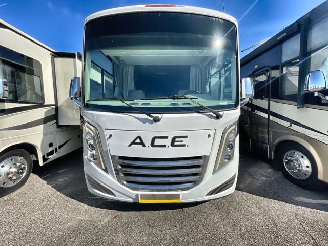 2023 Thor Ace 29D — photo 5 of 8