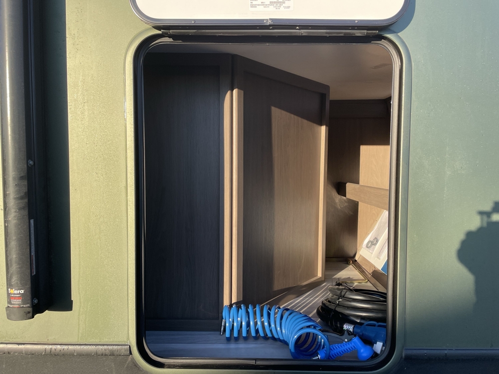 pass-through-storage