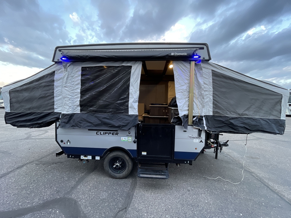2022 Coachmen Clipper LS 806XLS — photo 4 of 8