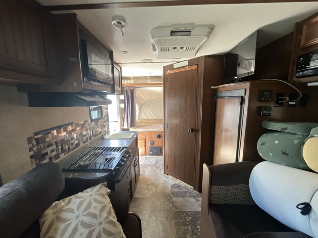2016 Jayco Jay Feather X17Z — photo 4 of 8