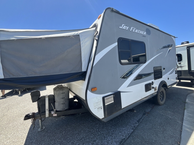 2016 Jayco Jay Feather X17Z — photo 7 of 8