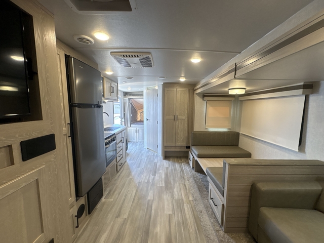 2022 Forest River Rockwood Roo 235S — photo 4 of 8