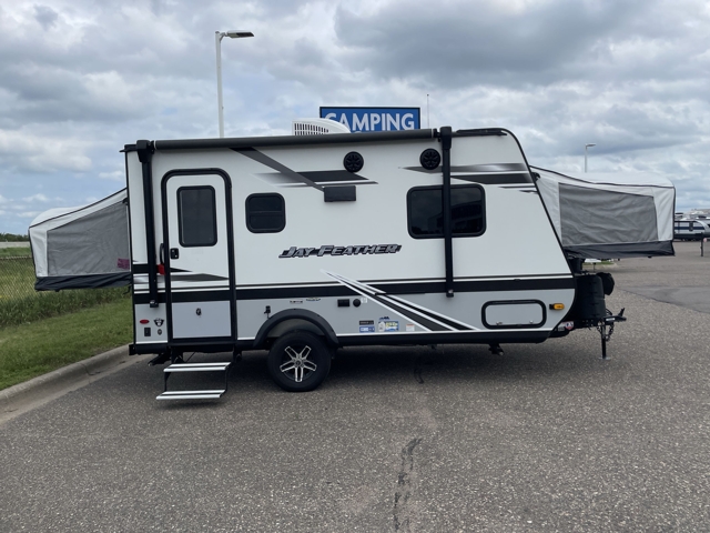 2021 Jayco Jay Feather X17Z — photo 6 of 8