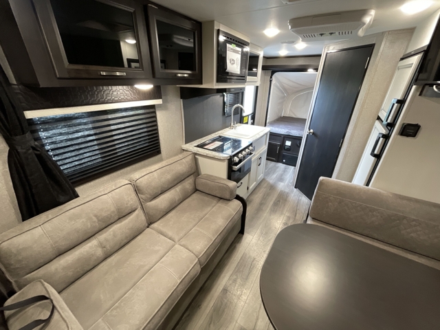 2021 Jayco Jay Feather X17Z — photo 4 of 8