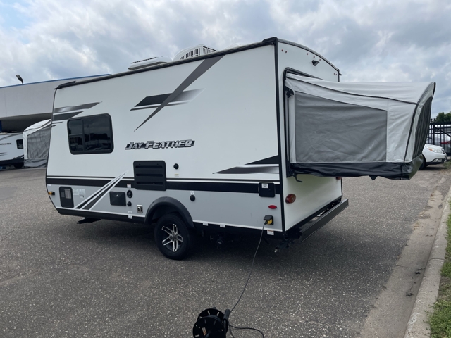 2021 Jayco Jay Feather X17Z — photo 7 of 8