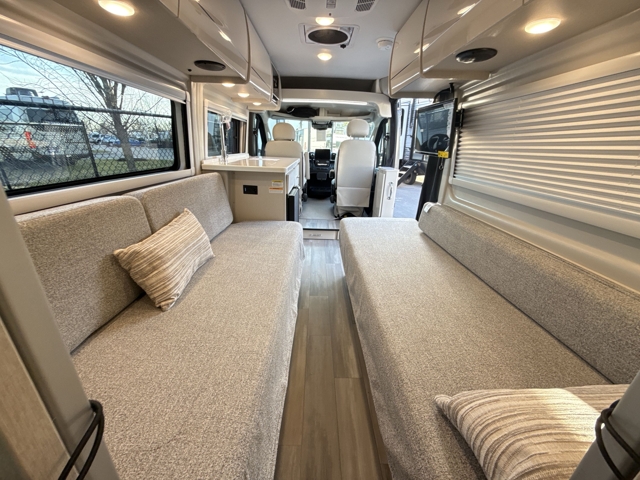 2026 Thor Tellaro 20L — photo 3 of 8