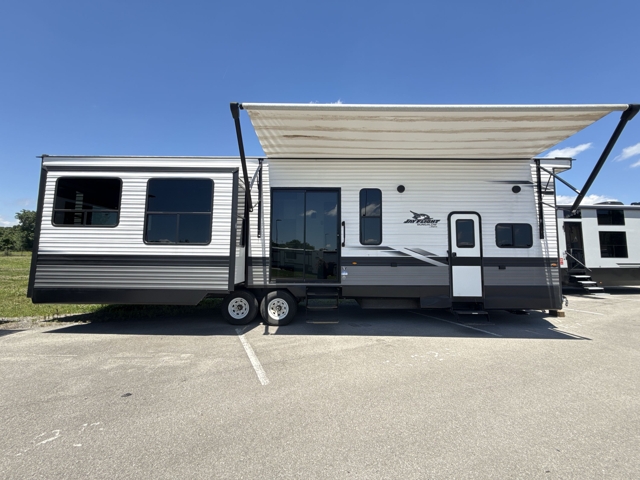 2024 Jayco Jay Flight Bungalow 40DLFT — photo 6 of 8