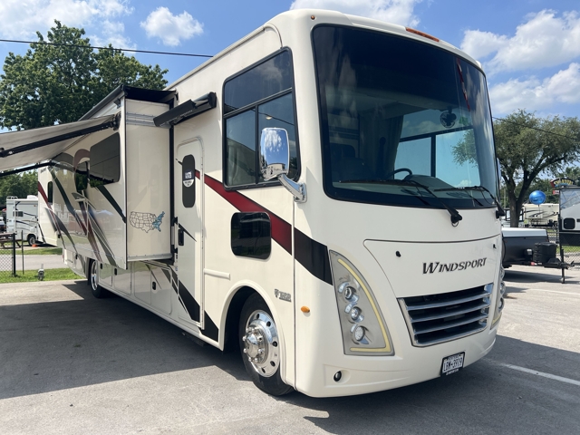 2022 Thor Windsport 34R — photo 1 of 8