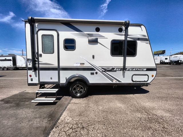 2021 Jayco Jay Feather X17Z — photo 6 of 8