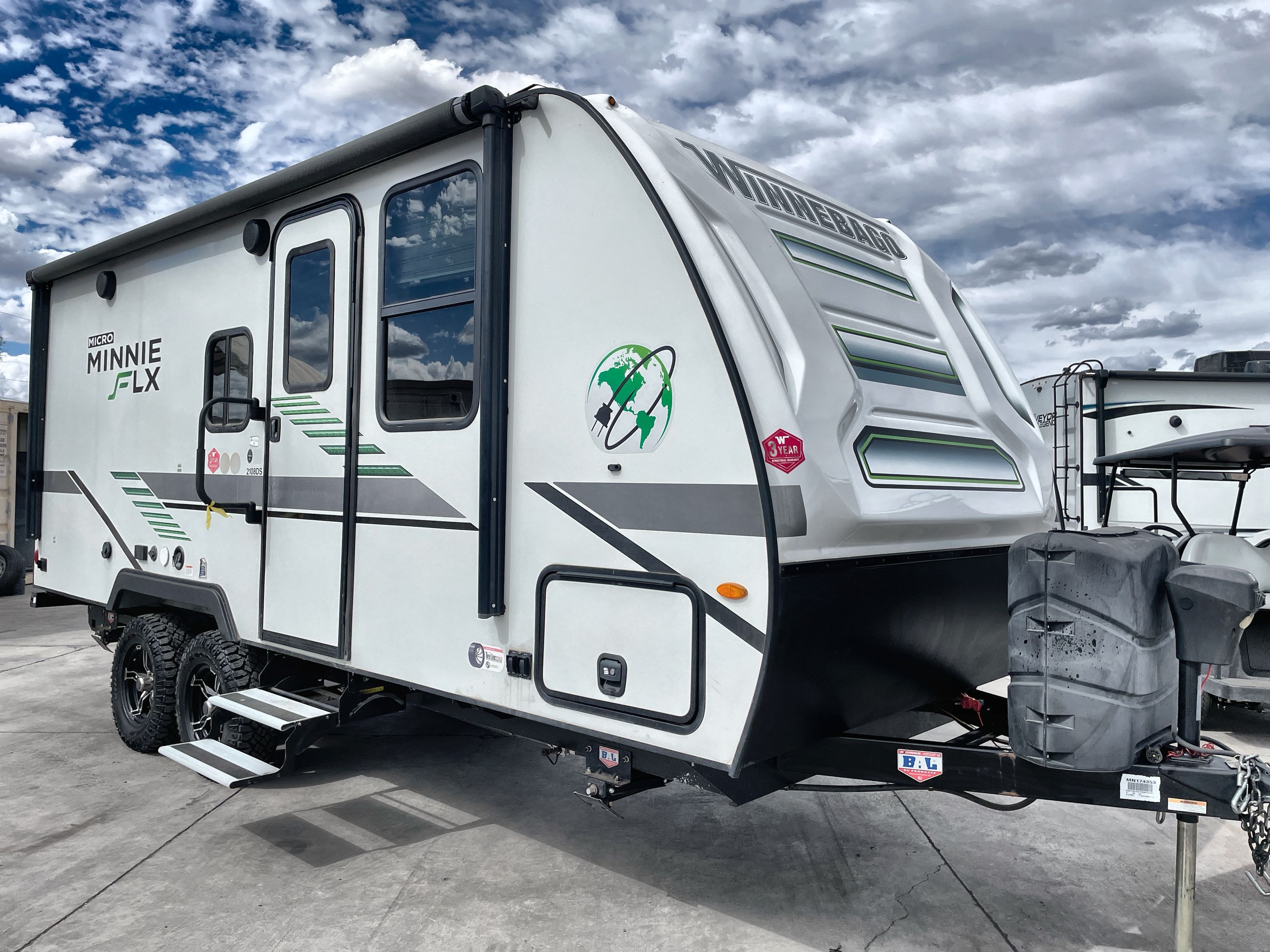 New or Used Winnebago Micro Minnie Flx 2108ds RVs for Sale