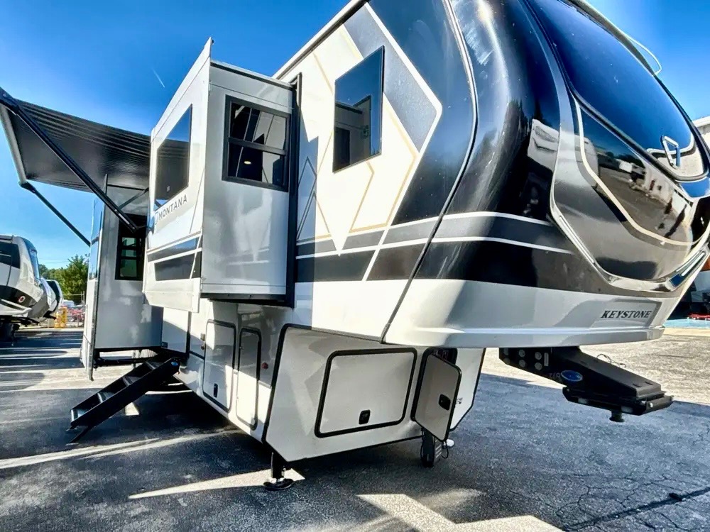 2026 Keystone Montana 3941FO