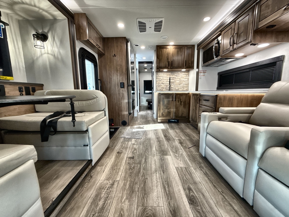 2026 Jayco Seneca XT 35L — photo 4 of 8
