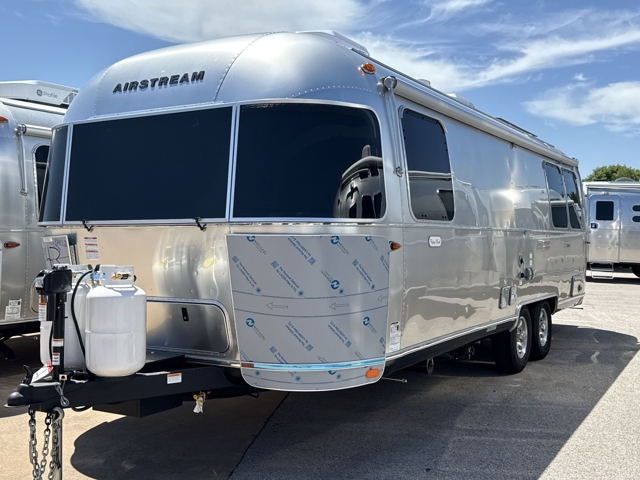 2026 Airstream Flying Cloud 27FB Queen — photo 5 of 8