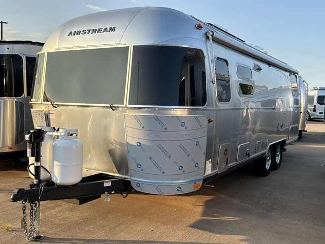 2026 Airstream International 28RB Twin — photo 5 of 8