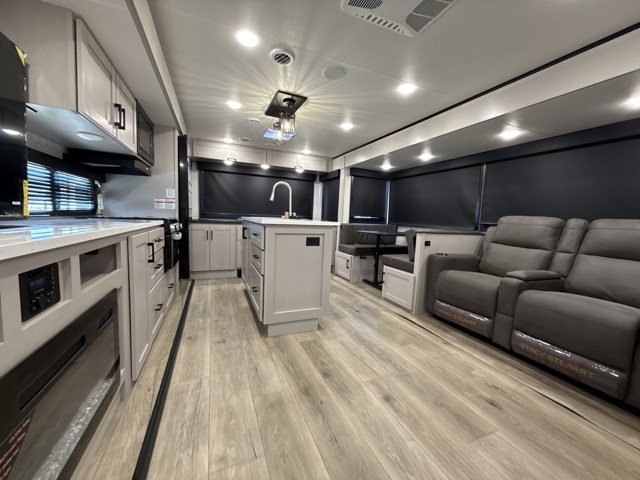 2026 Jayco Jay Feather 27MK — photo 3 of 8