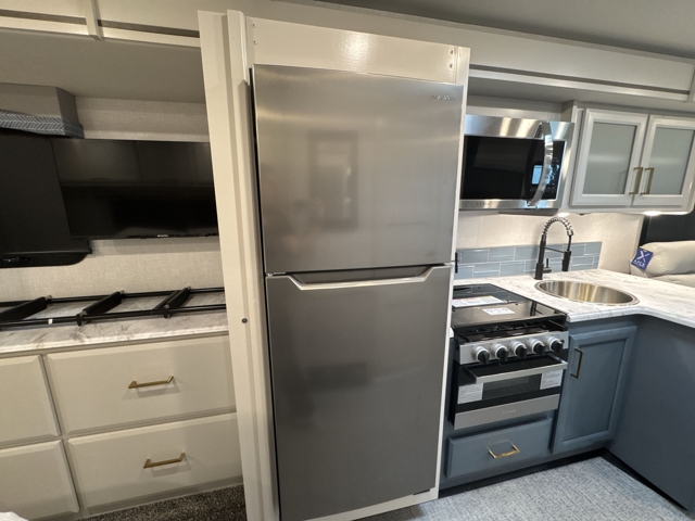 2026 Fleetwood Flair 29M — photo 8 of 8