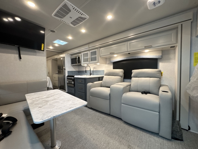 2026 Fleetwood Flair 29M — photo 2 of 8