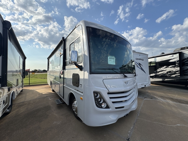 2026 Fleetwood Flair 29M — photo 1 of 8