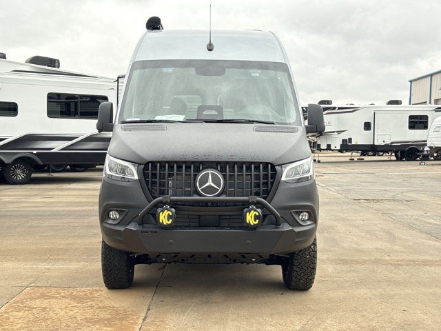 2026 Airstream Interstate 19X — photo 4 of 8