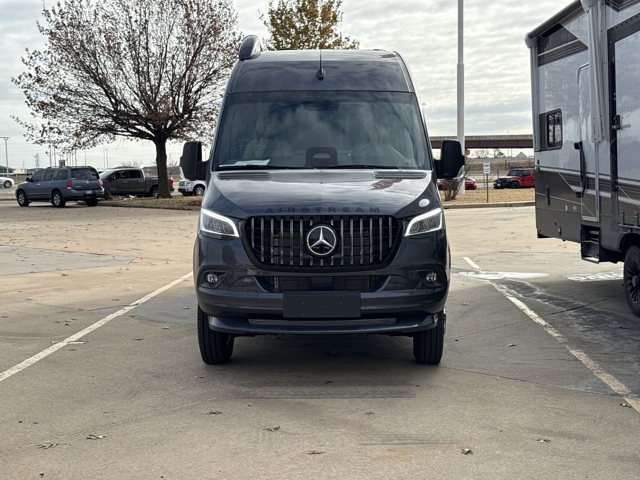 2026 Airstream Interstate 24GT Tommy Bahama Edition — photo 4 of 8