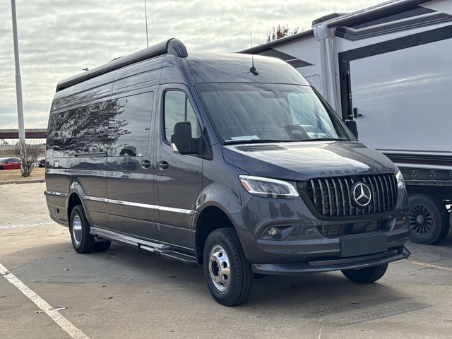 2026 Airstream Interstate 24GT Tommy Bahama Edition — photo 1 of 8