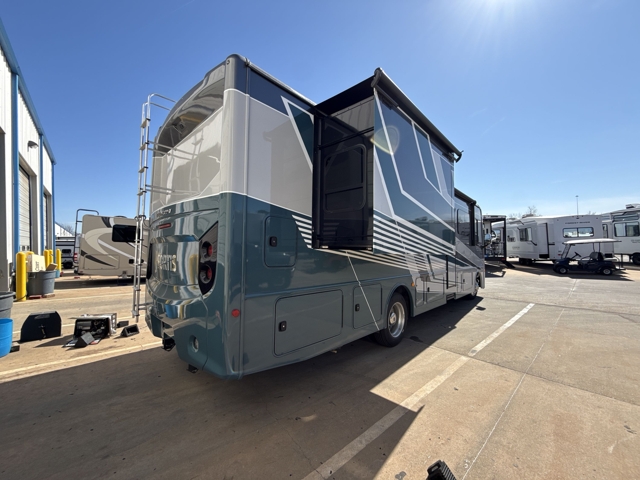 2026 Fleetwood Fortis 32RW — photo 7 of 8