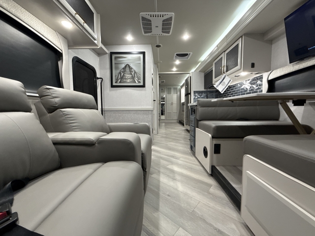 2026 Fleetwood Fortis 32RW — photo 2 of 8