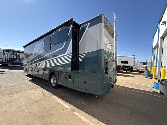 2026 Fleetwood Fortis 32RW — photo 6 of 8