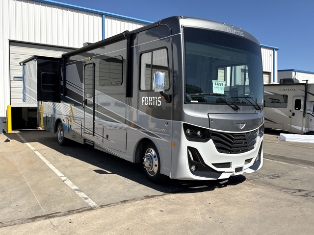 2026 Fleetwood Fortis 32RW — photo 1 of 8