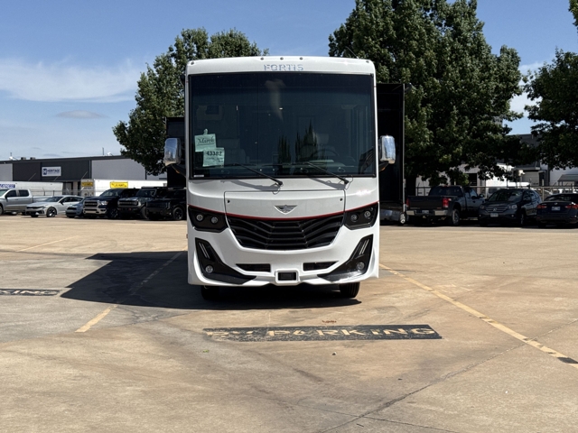 2026 Fleetwood Fortis 34MB — photo 4 of 8