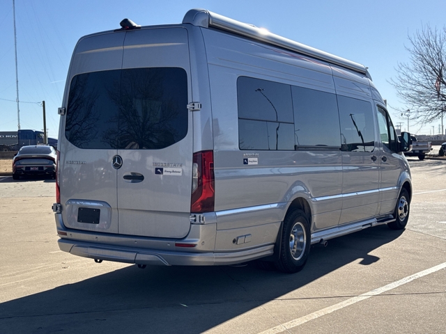 2026 Airstream Interstate 24GL Tommy Bahama Edition — photo 7 of 8