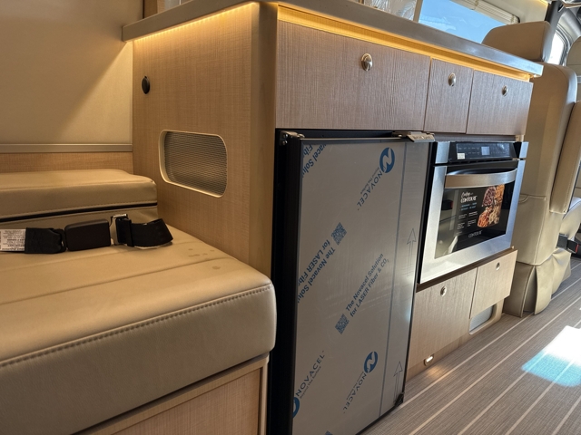 2026 Airstream Interstate 24GL Tommy Bahama Edition — photo 8 of 8