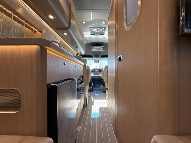 2026 Airstream Interstate 24GL Tommy Bahama Edition — photo 3 of 8