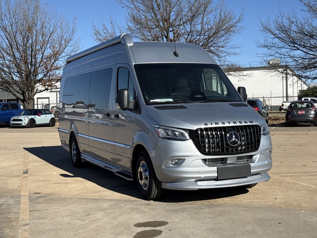 2026 Airstream Interstate 24GL Tommy Bahama Edition — photo 1 of 8
