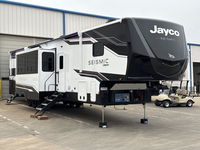 2026 Jayco Seismic 395 — photo 1 of 8