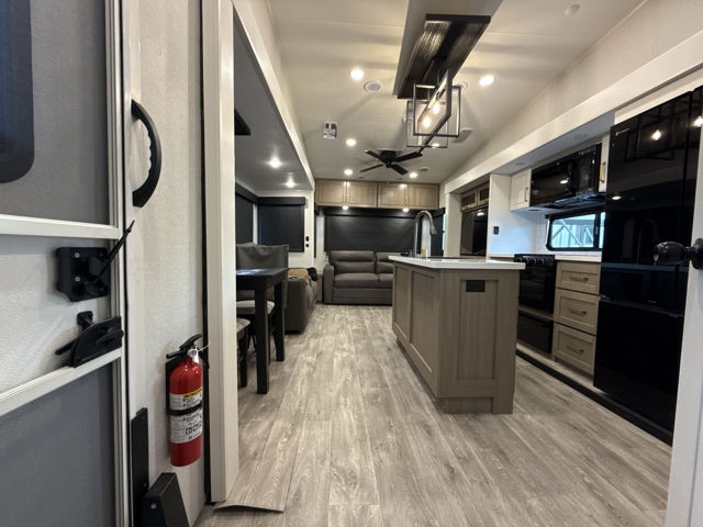 2026 Jayco Eagle 370FBTS — photo 3 of 8