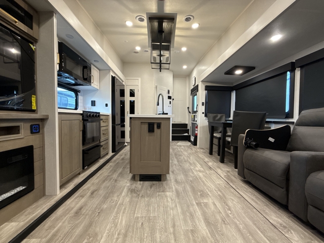2026 Jayco Eagle 370FBTS — photo 4 of 8