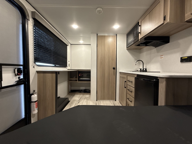 2026 Keystone Coleman 13R — photo 3 of 8