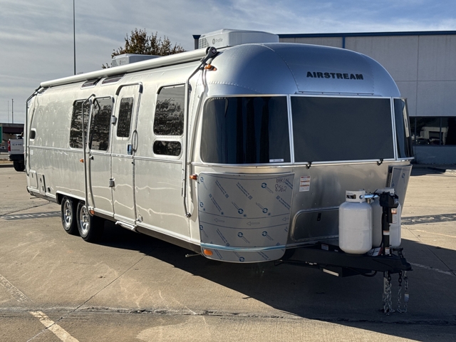 2026 Airstream Flying Cloud 30FB Bunk Queen — photo 1 of 8