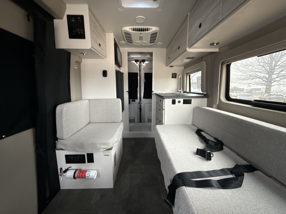 2026 Jayco Comet 18C — photo 3 of 8